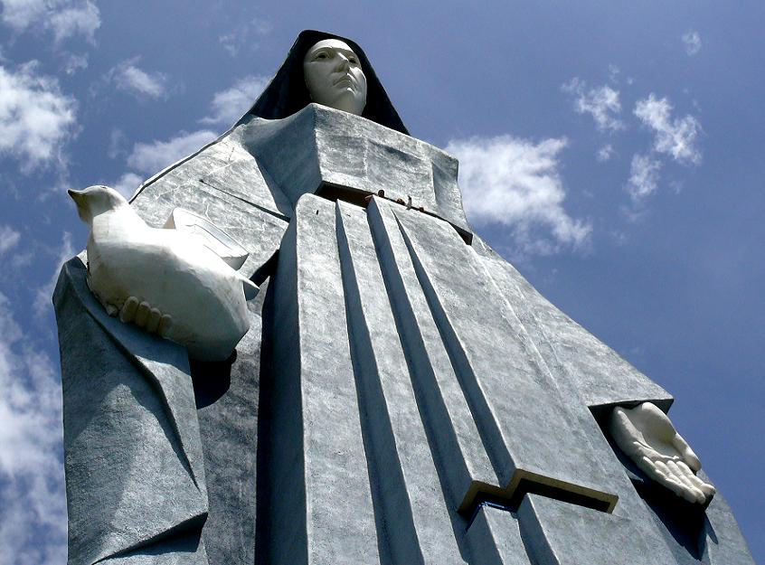 Hoy celebran el 30 aniversario del Monumento a La Paz en Trujillo
