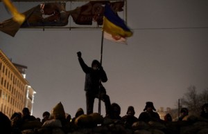 Ucrania está “al borde de la guerra civil”, afirma el expresidente Kravchuk
