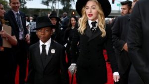 Madonna confiesa quién eligió su vestuario para los Grammy