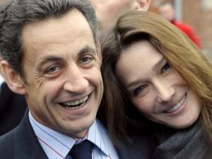 Carla Bruni dice que estaría “celosa” si Sarkozy se enamorase de otra mujer