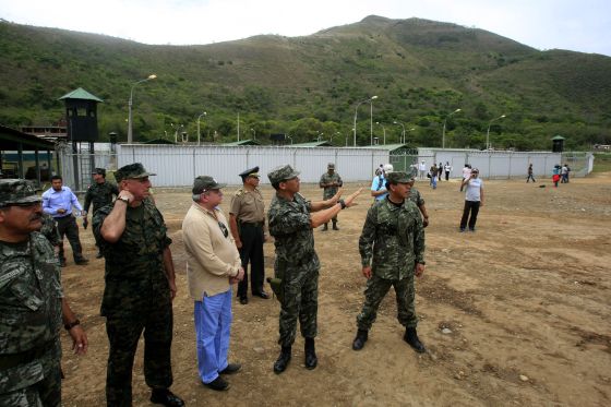 Humala otorga a policías y militares licencia para matar