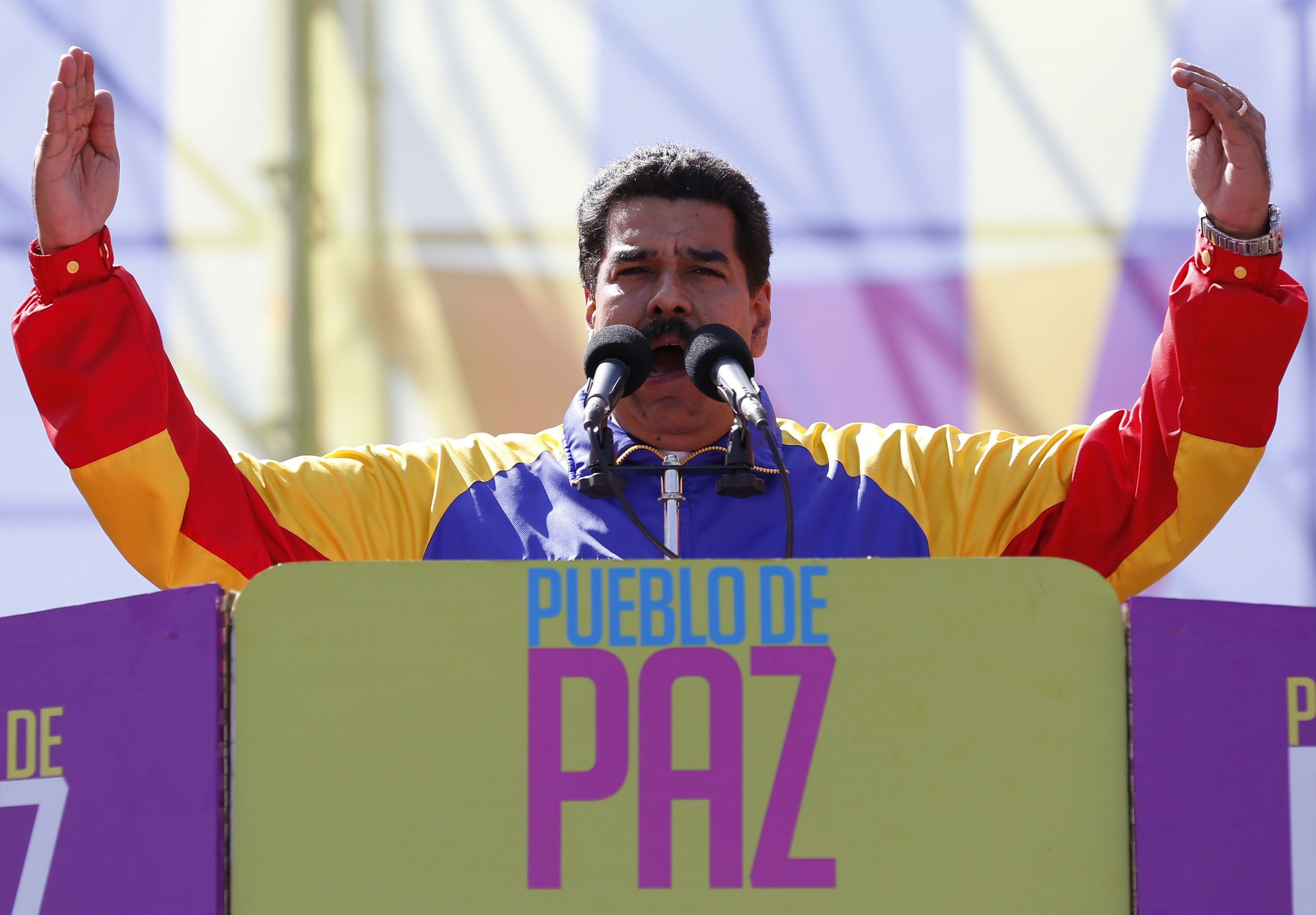 Maduro dice que Alvaro Uribe está detrás de manifestaciones en Venezuela
