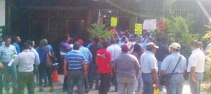 Trabajadores de Corpoelec protestan por pagos pendientes