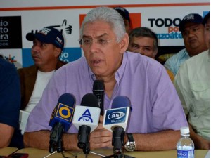 Barreto Sira: Somos 200 veces más pobres por culpa de Maduro
