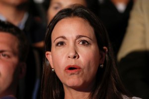 María Corina  anuncia en Lima que mañana volverá a Venezuela