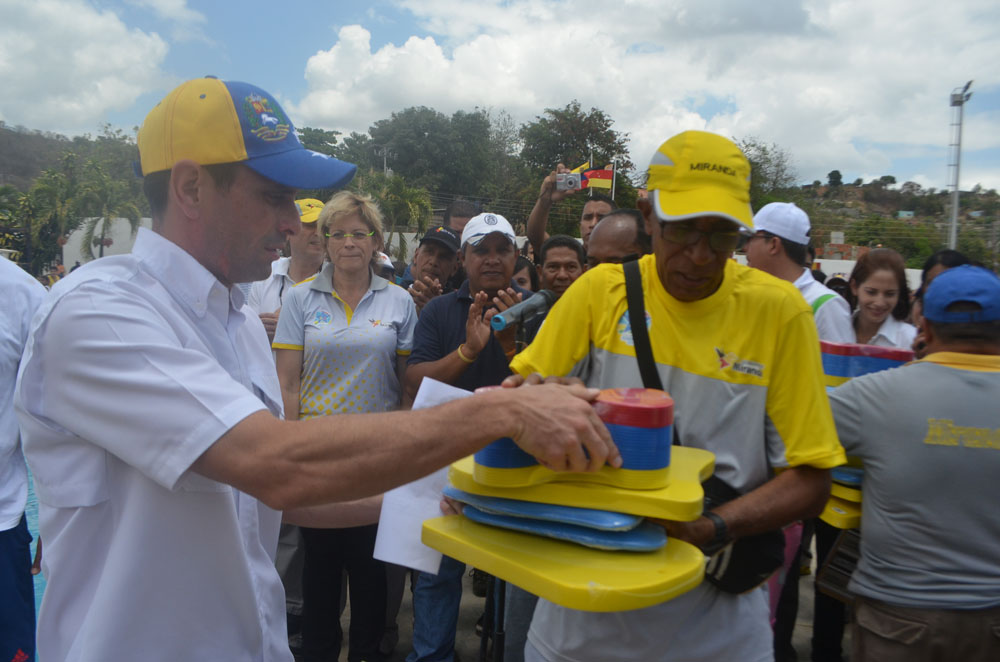 Capriles: Queremos que esto cambie, no que reviente
