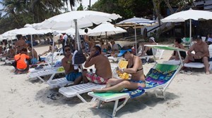 Playas del norte de la isla de Margarita están abarrotadas de bañistas