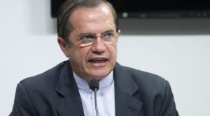 Canciller de Ecuador: Unasur no permitirá intervención extranjera en Venezuela