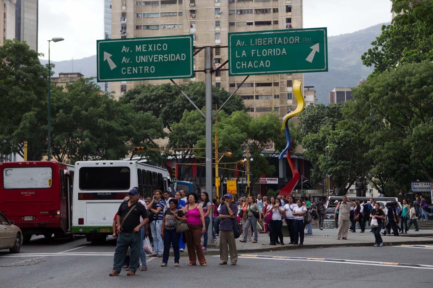 Alcaldía Metropolitana de Caracas alerta posible paralización del servicio del transporte público