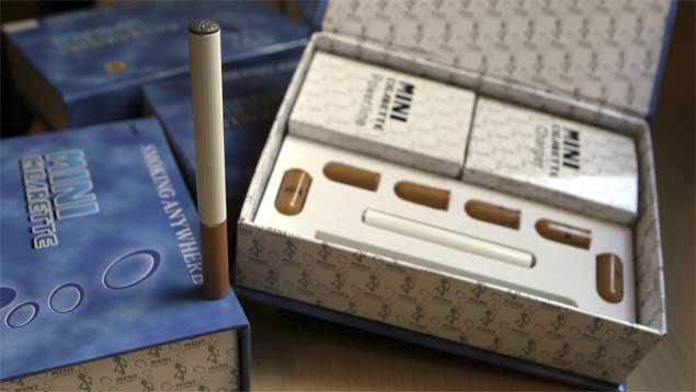 OMS recomienda prohibir uso de cigarrillos electrónicos en espacios cerrados