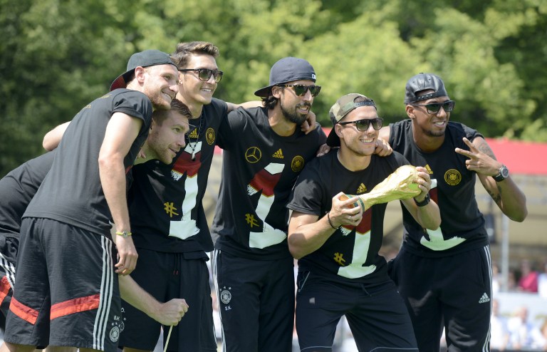 El campeón del mundo aterrizó en Berlín (Fotos)