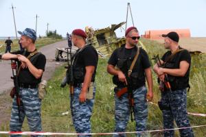 Prorrusos derribaron dos cazas ucranianos cerca de donde cayó avión malasio