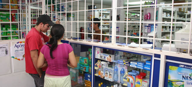Gobierno promete traer medicinas desde Uruguay y Argentina en enero