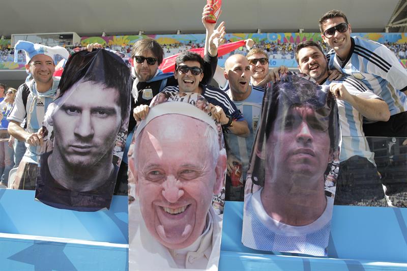 Argentinos suman un millón de dólares en multas tras Mundial