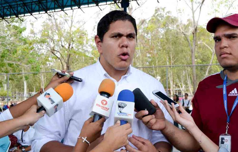 Lester Toledo: Maduro gobierna al estilo de Cantinflas