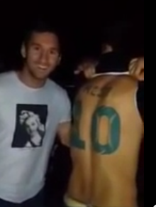 El fanatismo por Messi en un solo tatuaje (Video)