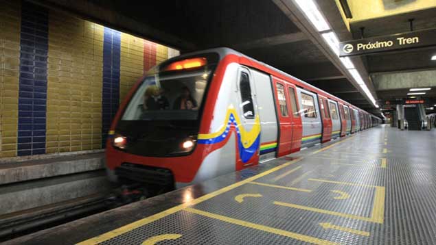 Metro de Caracas regresa a normal operatividad tras falla eléctrica