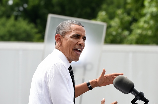 Obama habla con Merkel por primera vez tras caso de espionaje