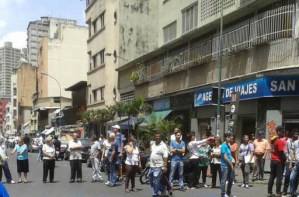Comerciantes protestan nuevamente en La Candelaria por la inseguridad (Fotos)