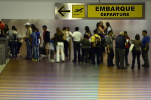 Uno de cada cuatro venezolanos prefiere irse del país