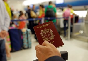 Costo de pasaporte aumenta a 1.524 bolívares