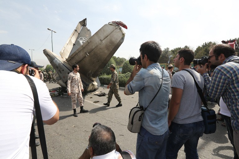 Ocho pasajeros sobreviven al accidente aéreo en Teherán