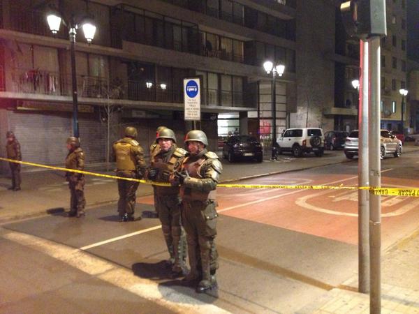 Dos artefactos explosivos estallan cerca de comisarías en Chile