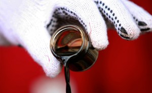Petróleo venezolano bajó y cerró la semana en 38,82 dólares por barril