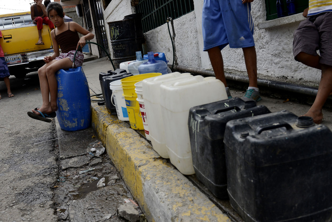 Hasta 15 días esperan por agua en Maracaibo