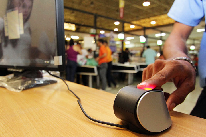 Instalarán cazahuellas en aeropuertos