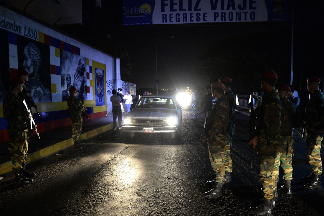 Cierres parciales de la frontera dificultan el transporte de carga legal