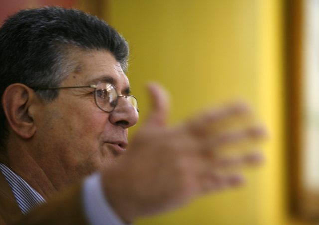 DIVERSIDAD OPOSITORA ES SU "VENTAJA Y DIFICULTAD", DICE LÍDER SOCIALDEMÓCRATA HENRY RAMOS ALLUP