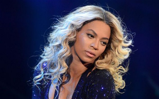 Beyoncé vuelve a photoshopear su cuerpo en fotos de Instagram