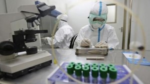 ¿Se habría inventado un fármaco contra el ébola en China?