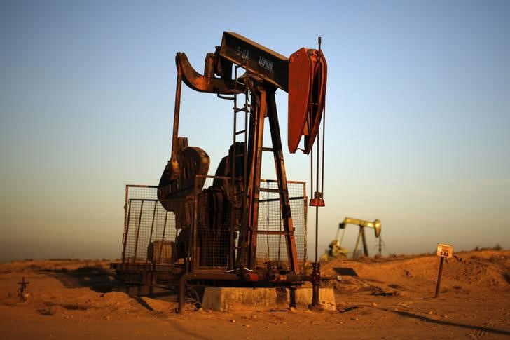 Caída de precios del petróleo desafía el auge del esquisto en EEUU