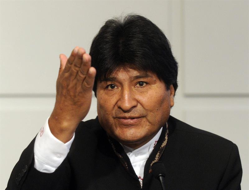 Evo Morales se reunirá con indígenas y sindicalistas y jugará fútbol en Panamá
