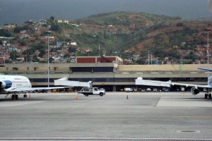 Avión de Cubana de Aviación aterrizó de emergencia en Maiquetía