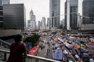 Autoridades de Hong Kong actuarán si manifestantes no se dispersan (Fotos)