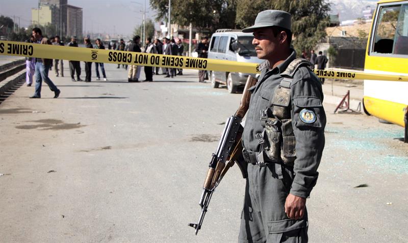 Mueren seis niños al explotar una mina mientras jugaban en Afganistán