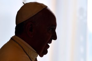 Papa Francisco crea comisión para resolver recursos de sacerdotes condenados
