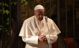 El Papa recordó a las víctimas de la guerra y la violencia