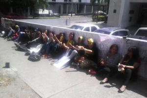Estudiantes se encadenan en Lara y Trujillo (FOTOS)