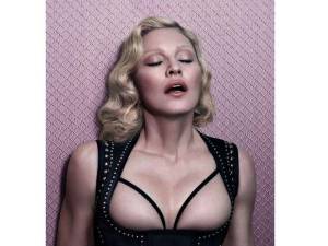 El impactante topless de Madonna a sus 56 años (FOTOS)