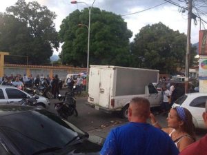 Polícias de Aragua heridos con granada al frustrar robo