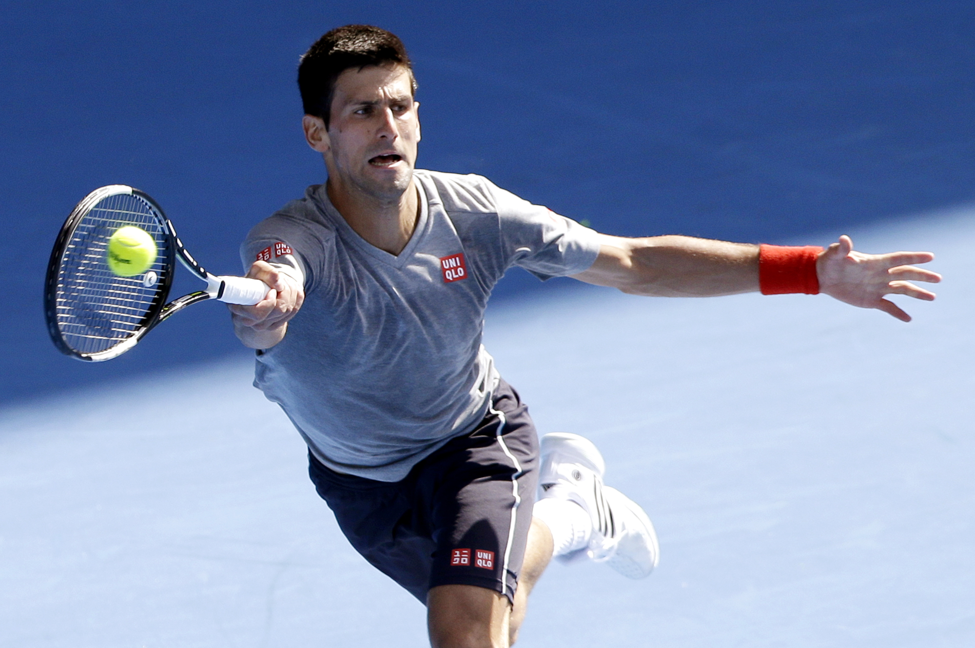 Djokovic listo para jugar el Abierto de Australia