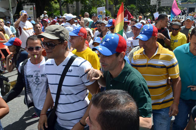 El nuevo cambio de ministros evidencia la falta de rumbo del Gobierno, dijo Capriles