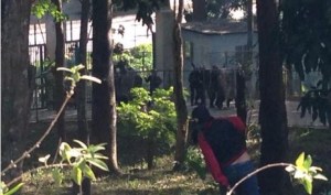 GNB le cayó a perdigones y lacrimógenas a estudiantes en el Cultca Los Teques #26E (Fotos)