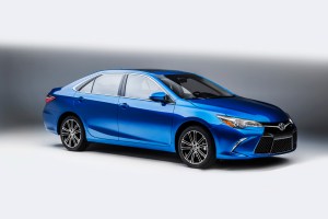 Toyota aspira vender vehículos que funcionan con gasolina hasta 2050