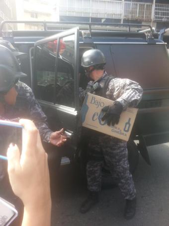 Sebin sacó varias cajas de la sede de Copei en Las Palmas (Fotos + video)