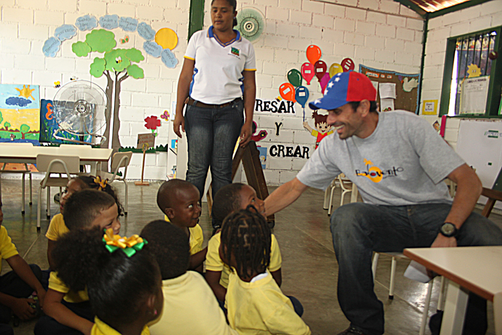 Capriles: El país está lleno de promesas recicladas